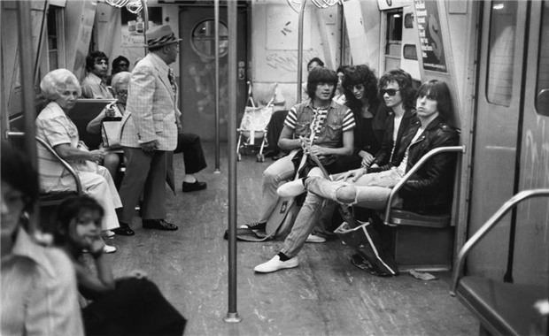 Ramones Subway1975 Gruen
