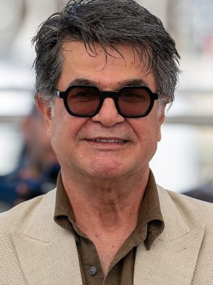 Jafar_Panahi_at_2025_Cannes_Film_Festival_Photocall