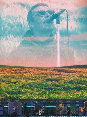 Oasis_Live_in_Manchester,_12th_July_2025