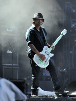 Phil_Campbell_of_Motörhead_at_Wacken_Open_Air_2013_02